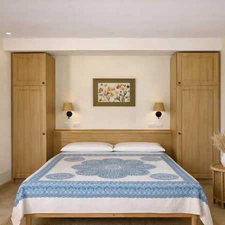 Seaside Pool Apartahotel 4*