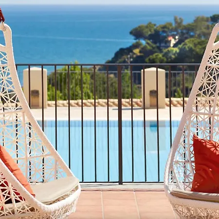 Seaside Pool Apartahotel Cefalú