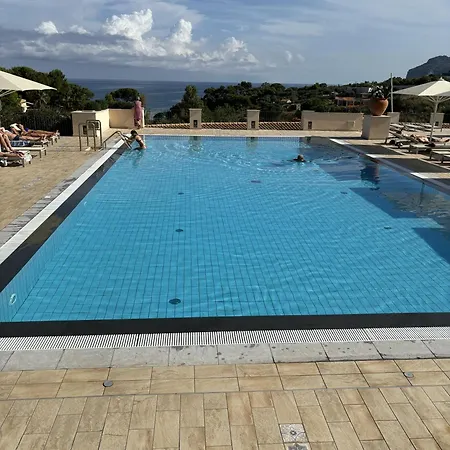 Seaside Pool 4* Cefalú