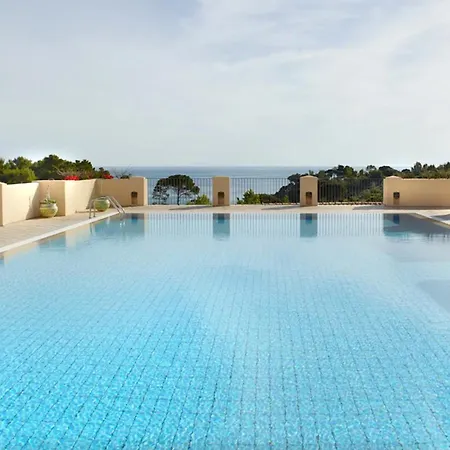 Apartahotel Seaside Pool 4*